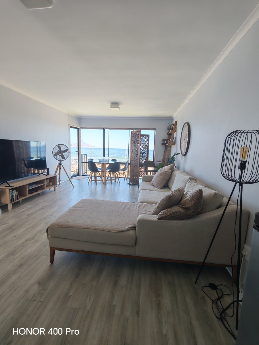 2 Bedroom Property for Sale in Beachfront Western Cape